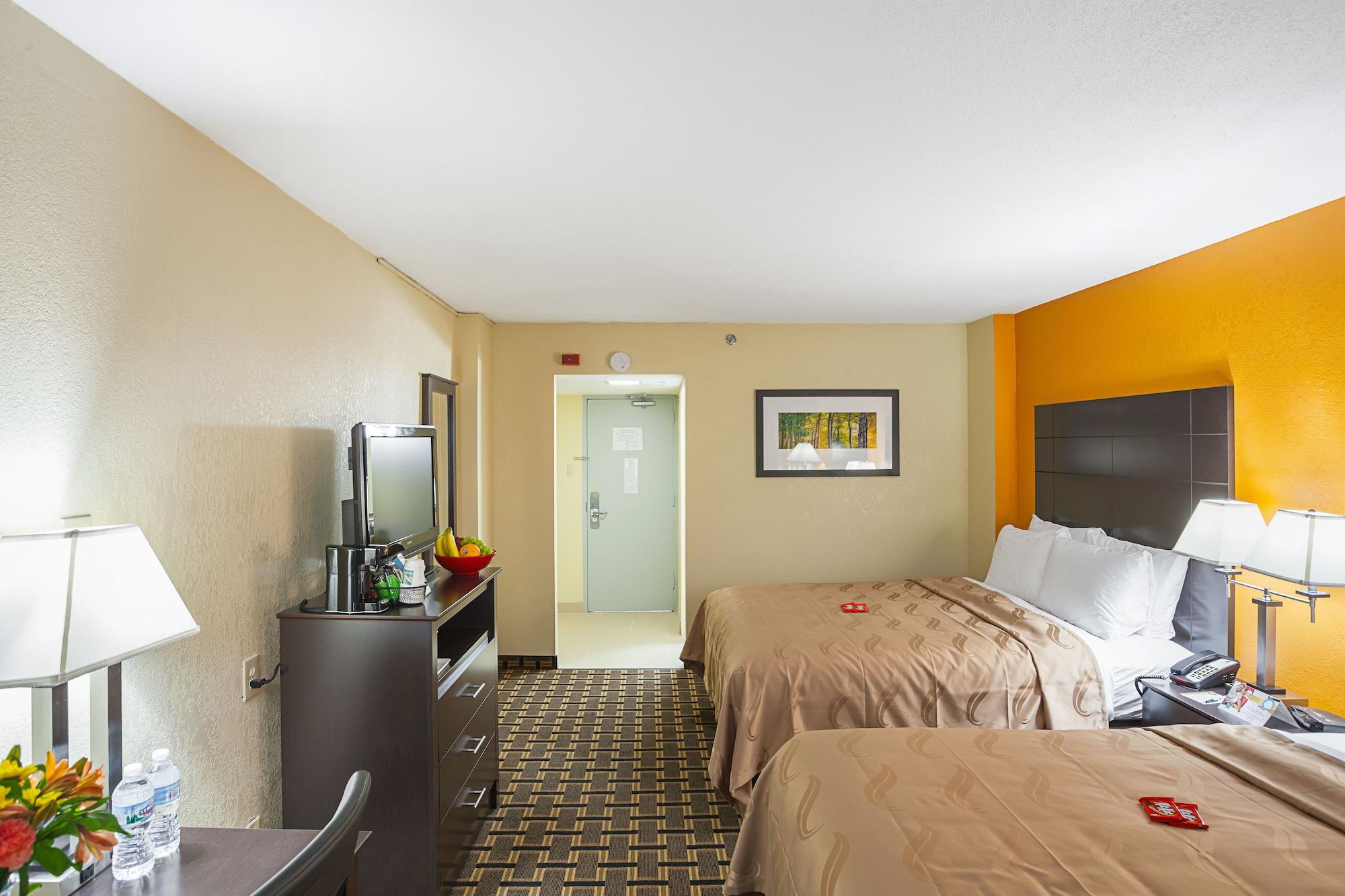 Quality Inn & Suites Цинциннаті Екстер'єр фото