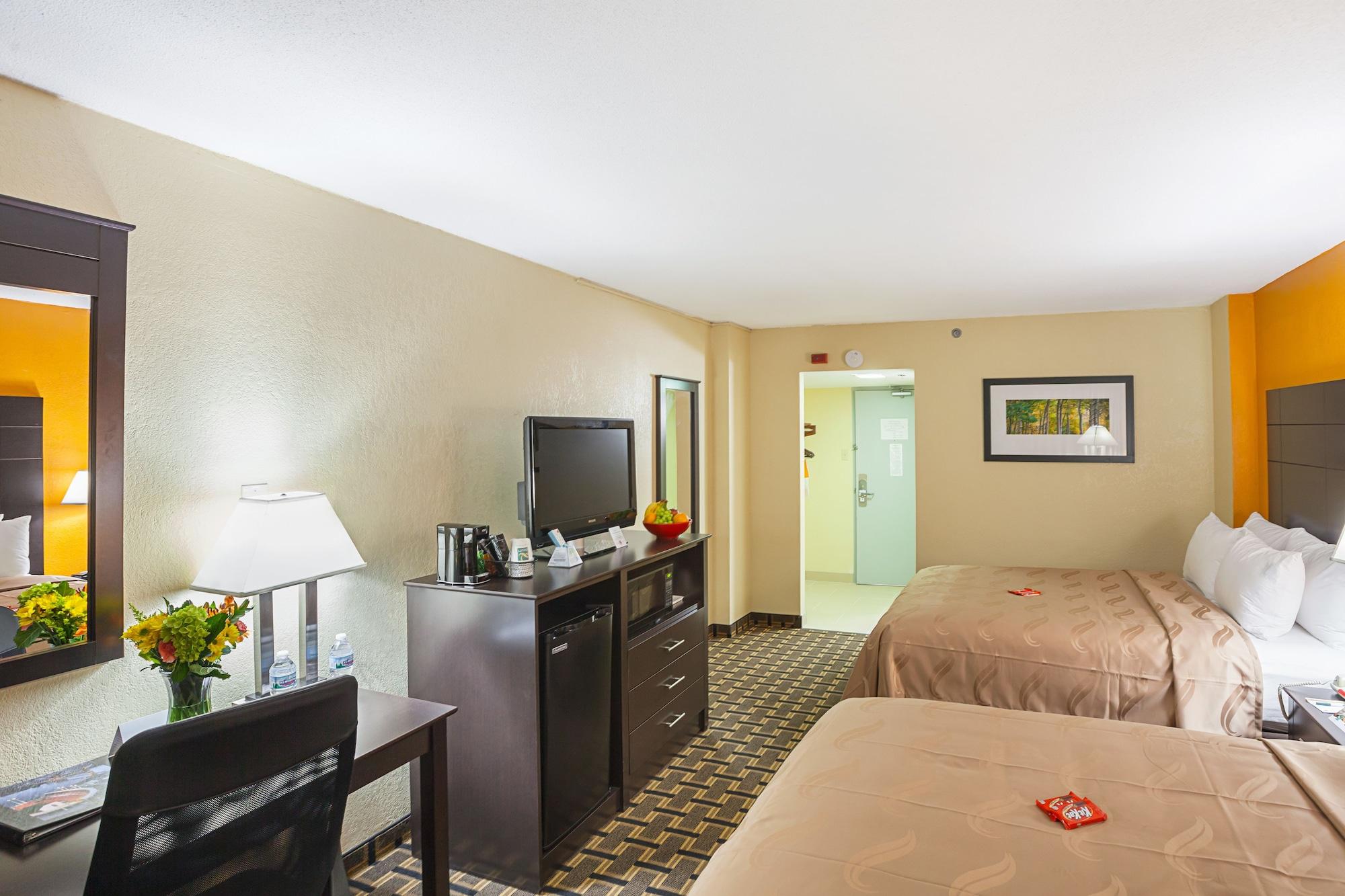 Quality Inn & Suites Цинциннаті Екстер'єр фото