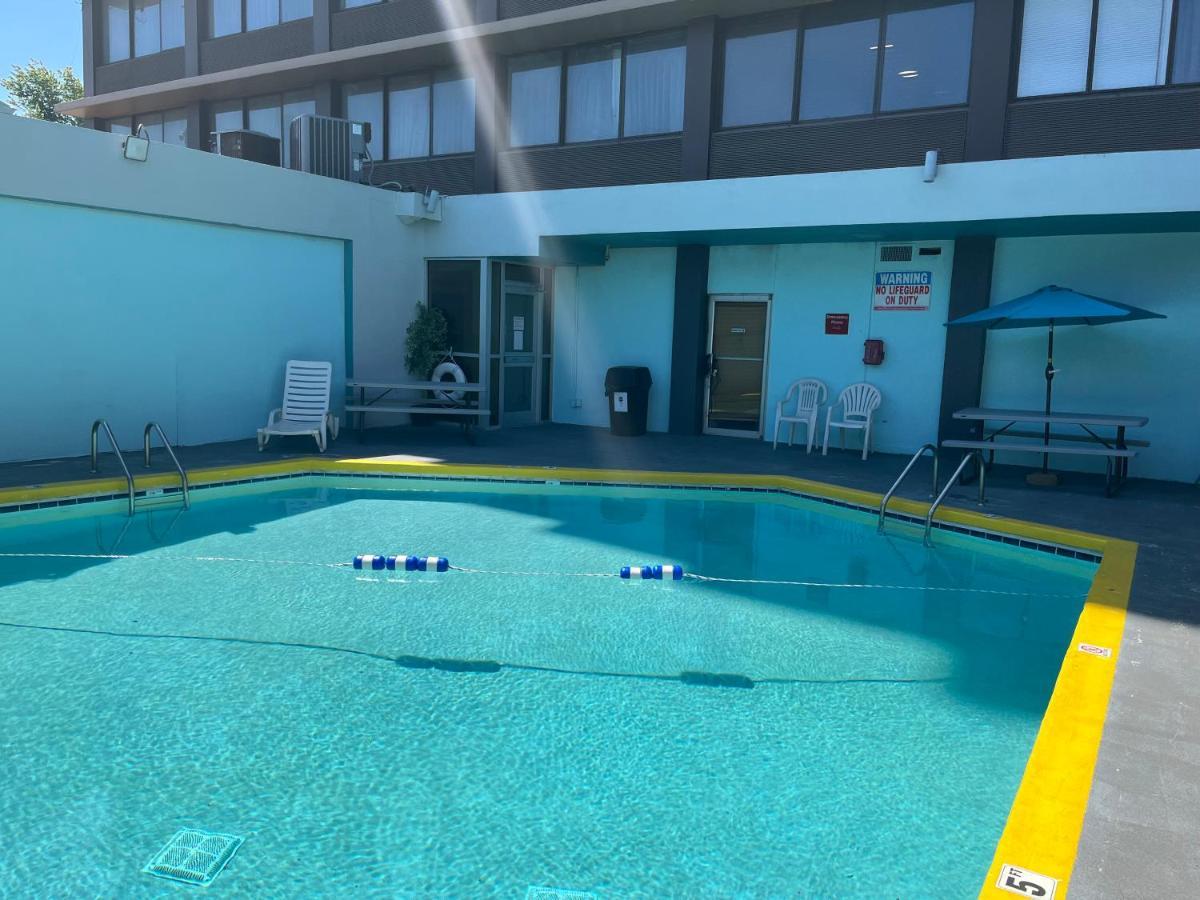 Quality Inn & Suites Цинциннаті Екстер'єр фото