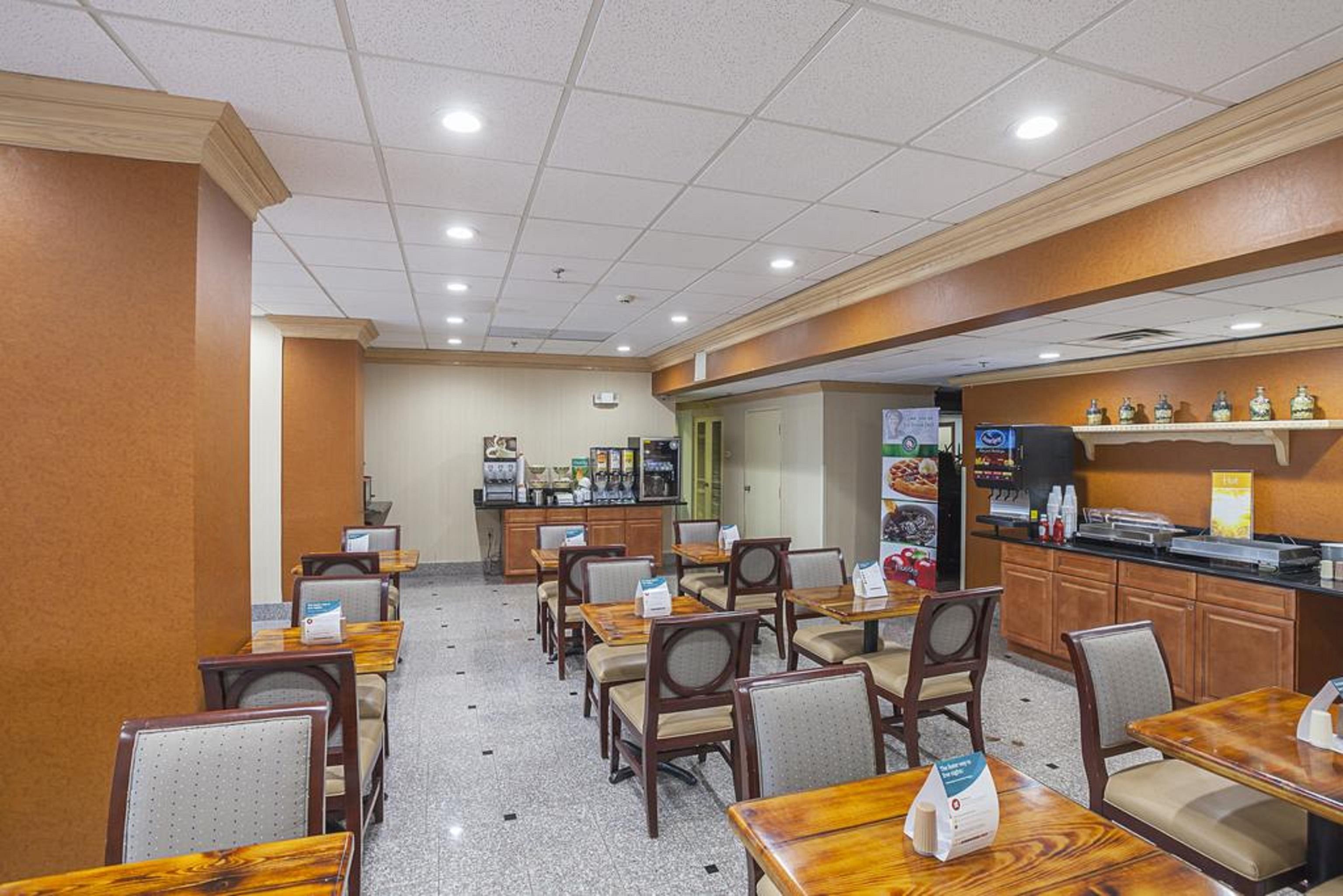 Quality Inn & Suites Цинциннаті Екстер'єр фото
