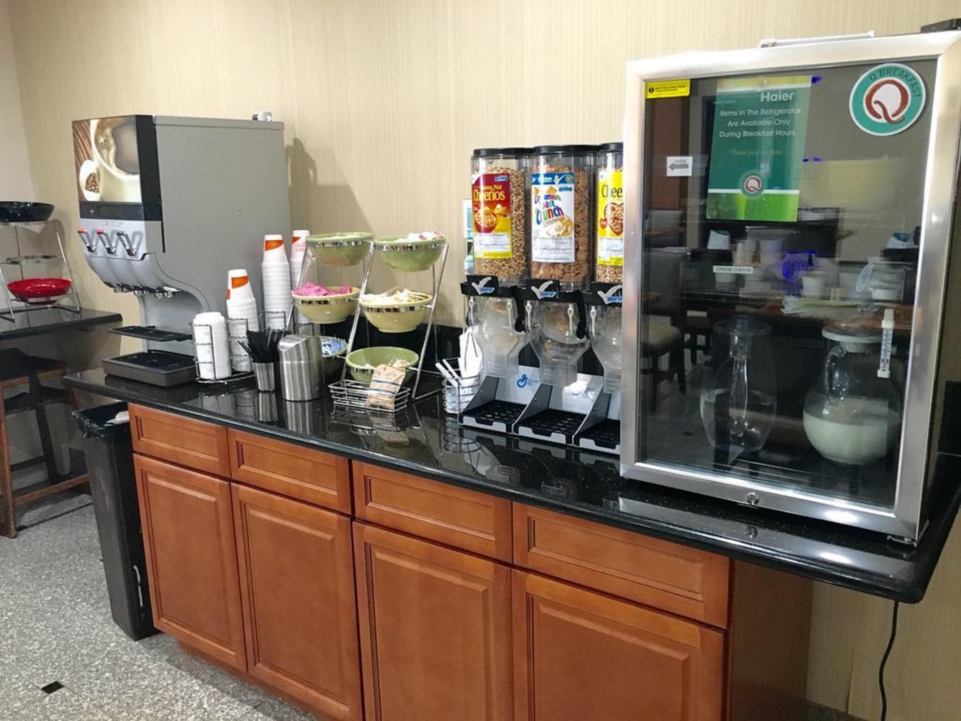 Quality Inn & Suites Цинциннаті Екстер'єр фото
