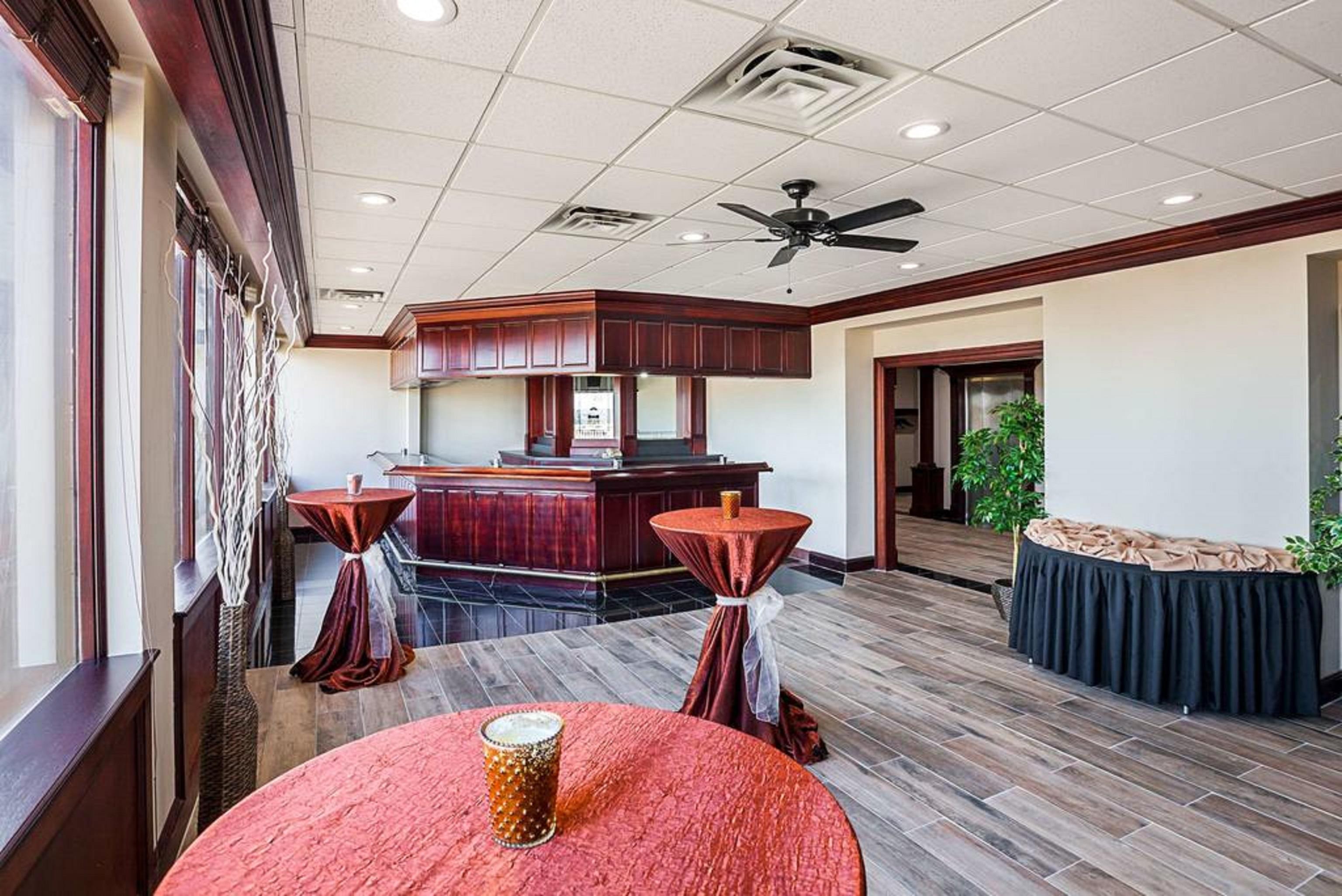 Quality Inn & Suites Цинциннаті Екстер'єр фото
