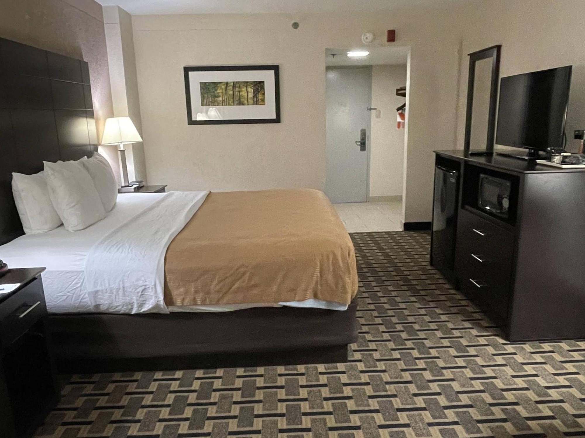Quality Inn & Suites Цинциннаті Екстер'єр фото