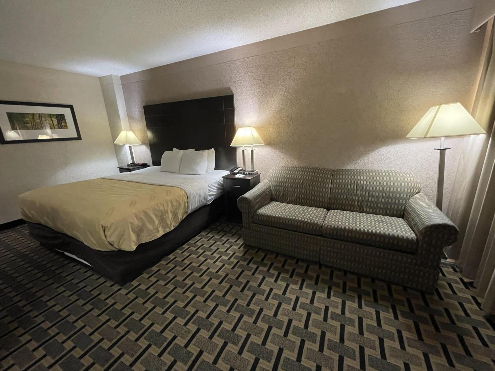 Quality Inn & Suites Цинциннаті Екстер'єр фото